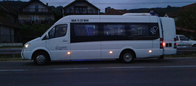 minibus prevoz radnika u nisu